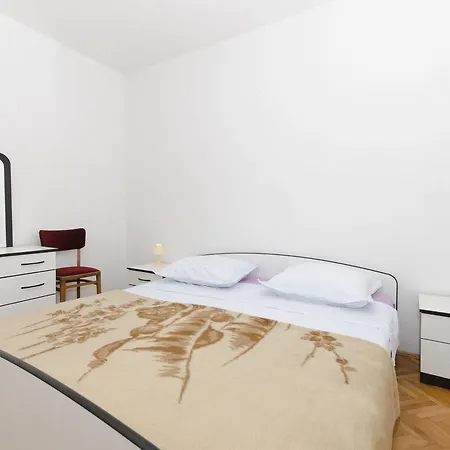 Apartment Tome G Primosten